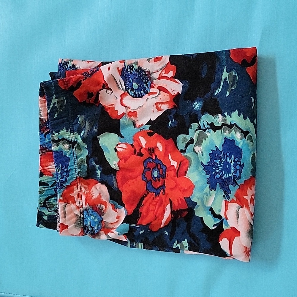 EEVEE Floral Leggings - Plus